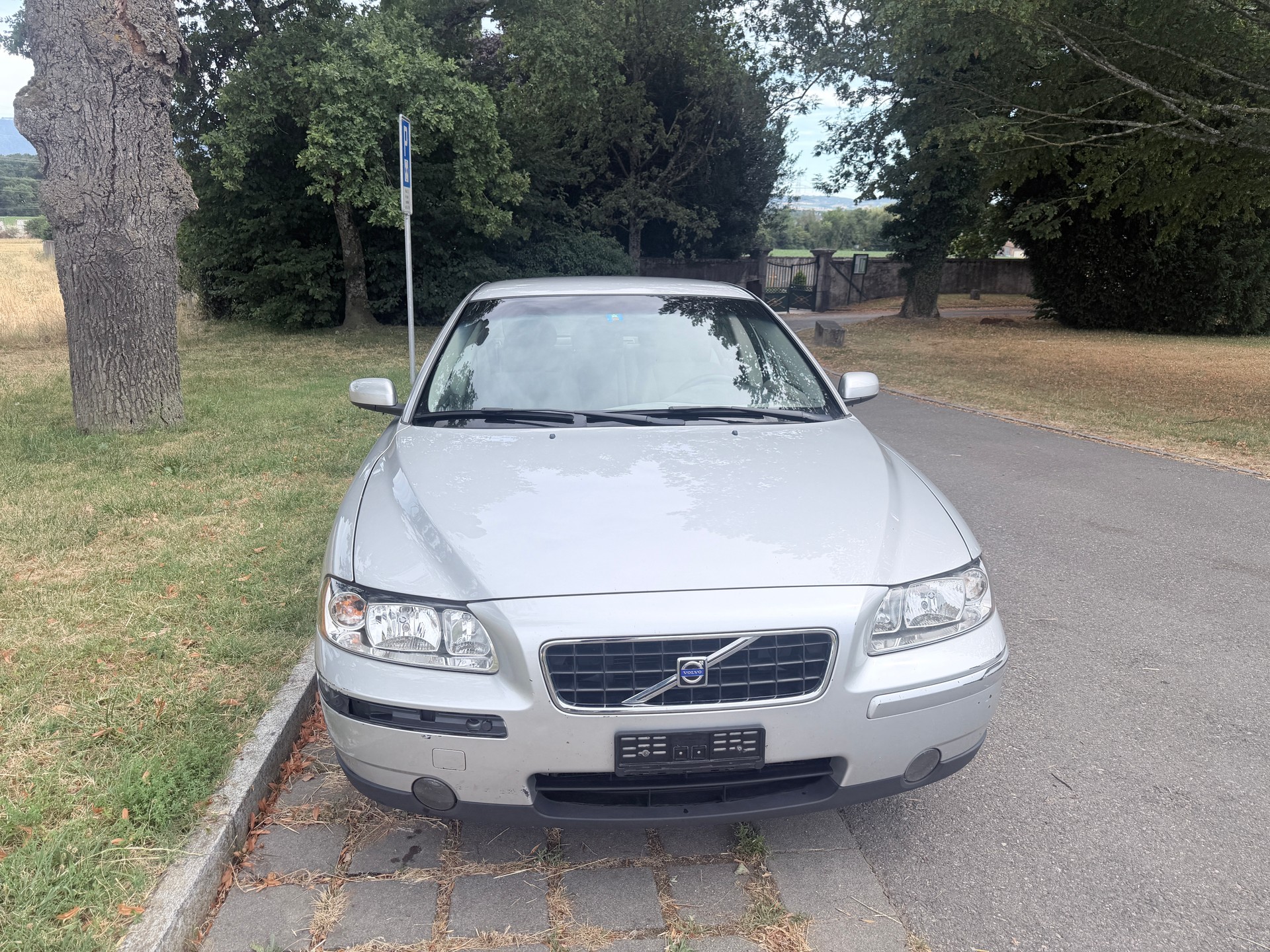 VOLVO S60 2.4 Move-showroom-element-1