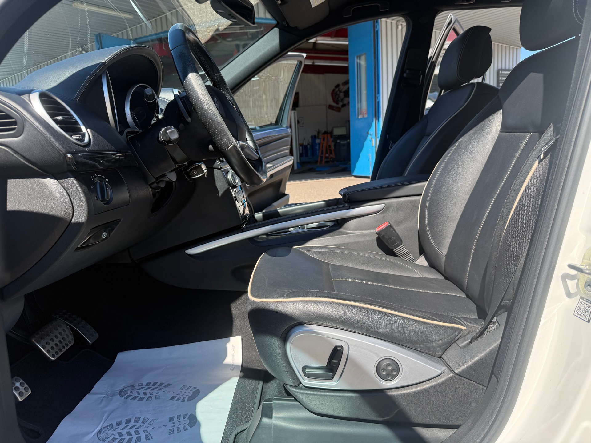 MERCEDES-BENZ ML 300 CDI Blue Efficiency 4Matic 7G-Tronic-image-7