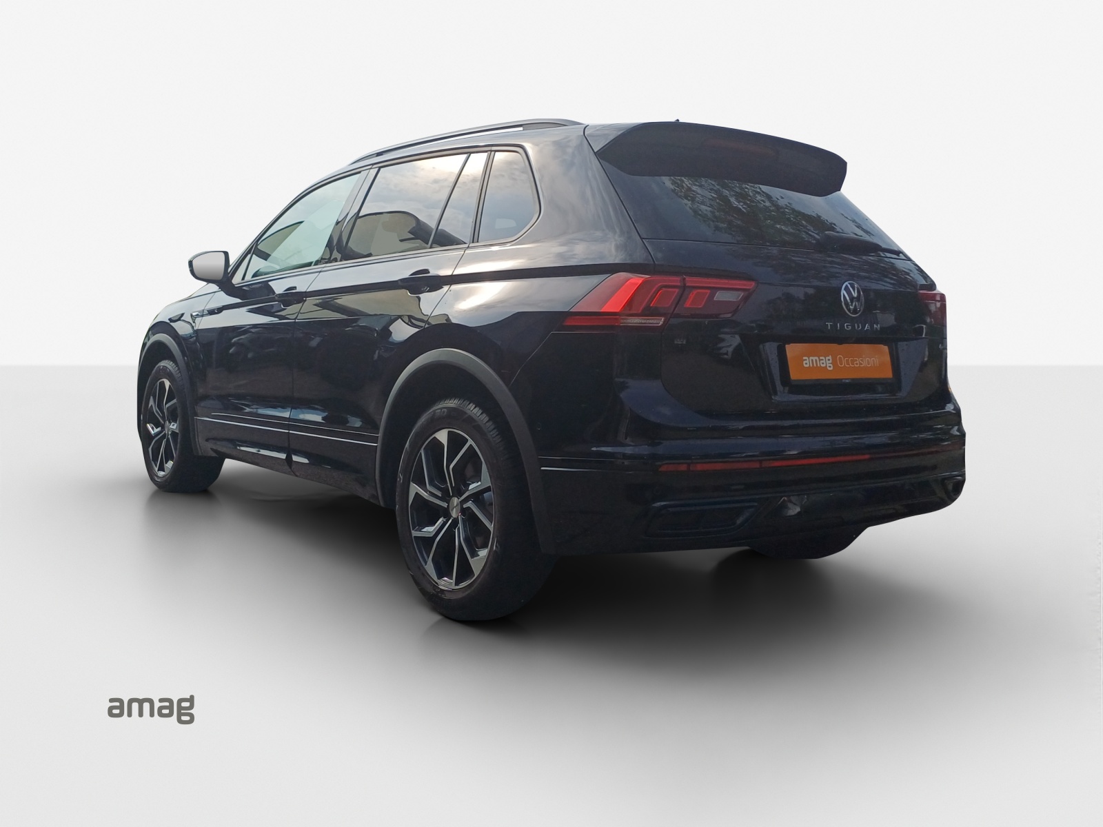 VW Tiguan 2.0TSI R-Line 4Motion DSG-showroom-element-2