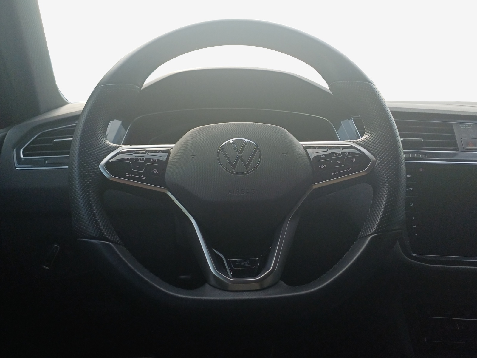 VW Tiguan 2.0TSI R-Line 4Motion DSG-image-9