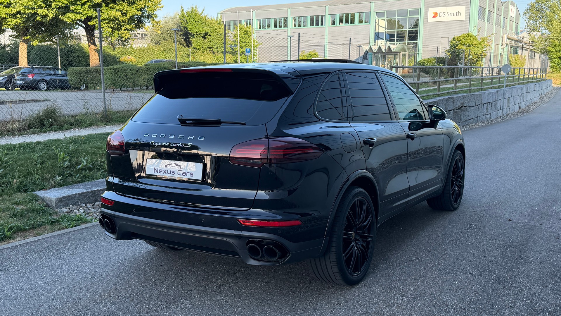 PORSCHE Cayenne Turbo S-image-4