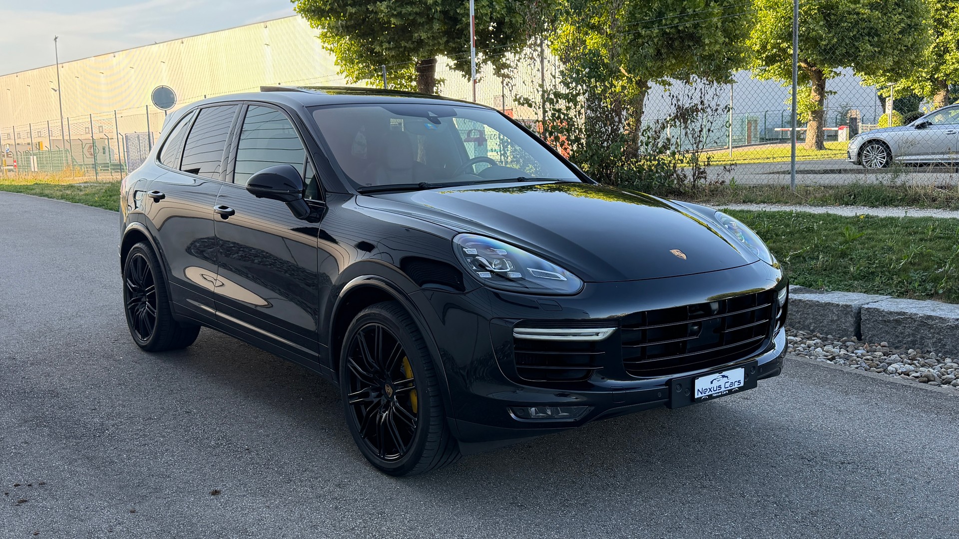 PORSCHE Cayenne Turbo S-image-5