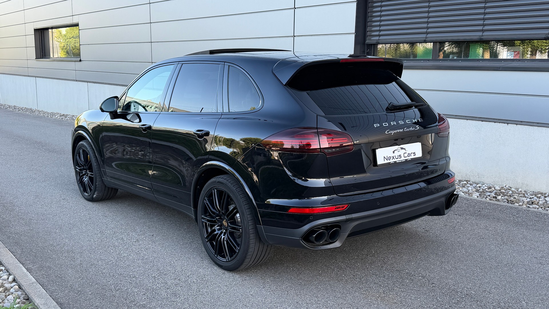 PORSCHE Cayenne Turbo S-image-2