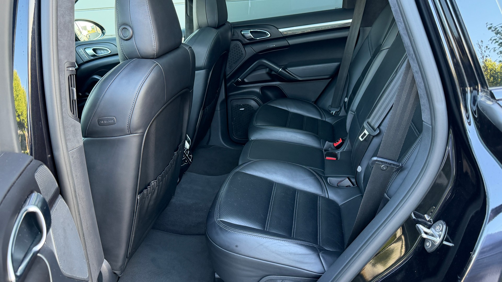PORSCHE Cayenne Turbo S-image-13