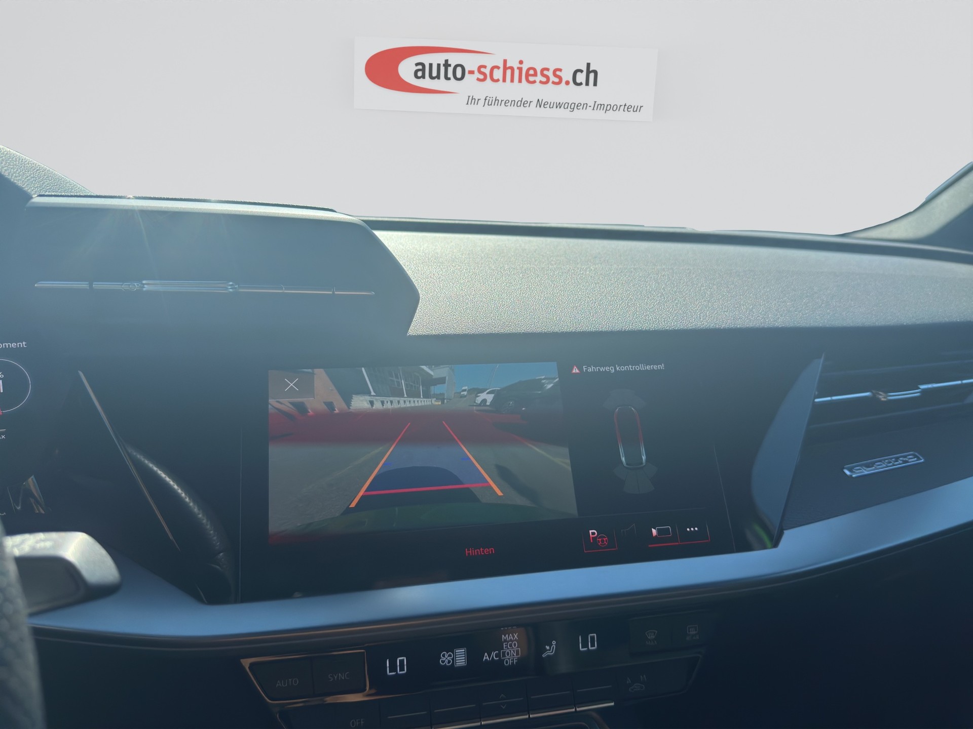 AUDI RS3 Sportback 2.5 TSI quattro S-tronic Black Edition-image-13