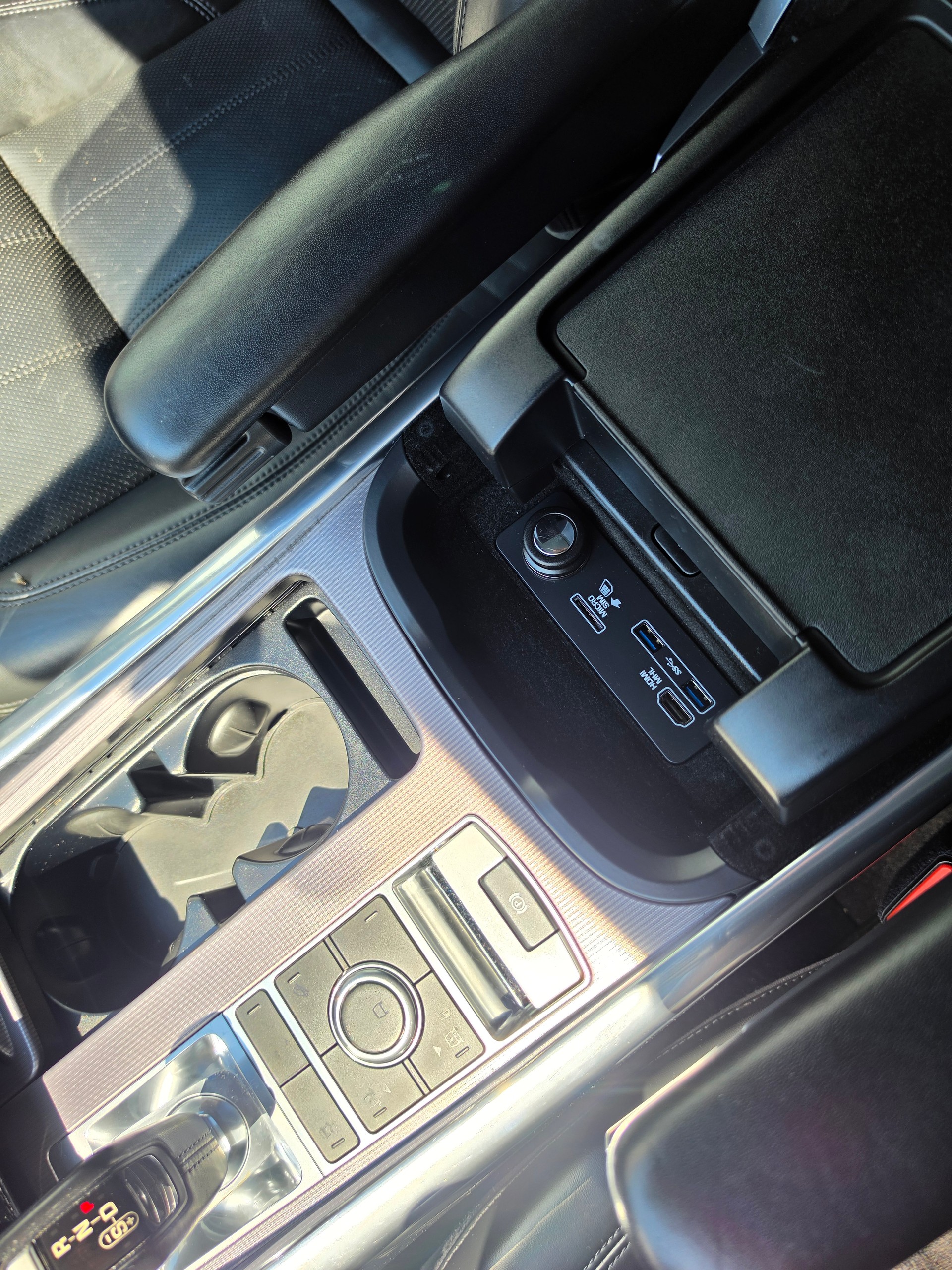 LAND ROVER RANGE ROVER-image-37