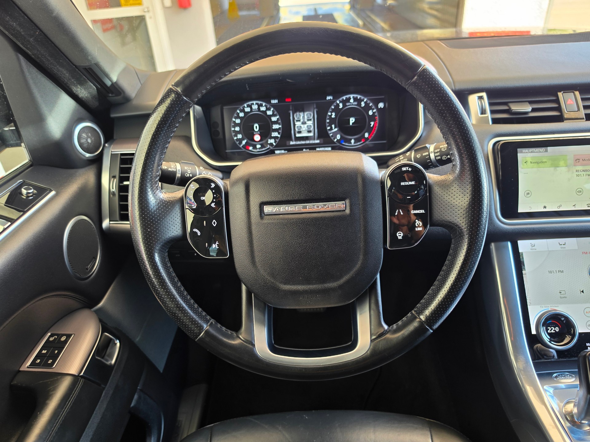 LAND ROVER RANGE ROVER-image-24
