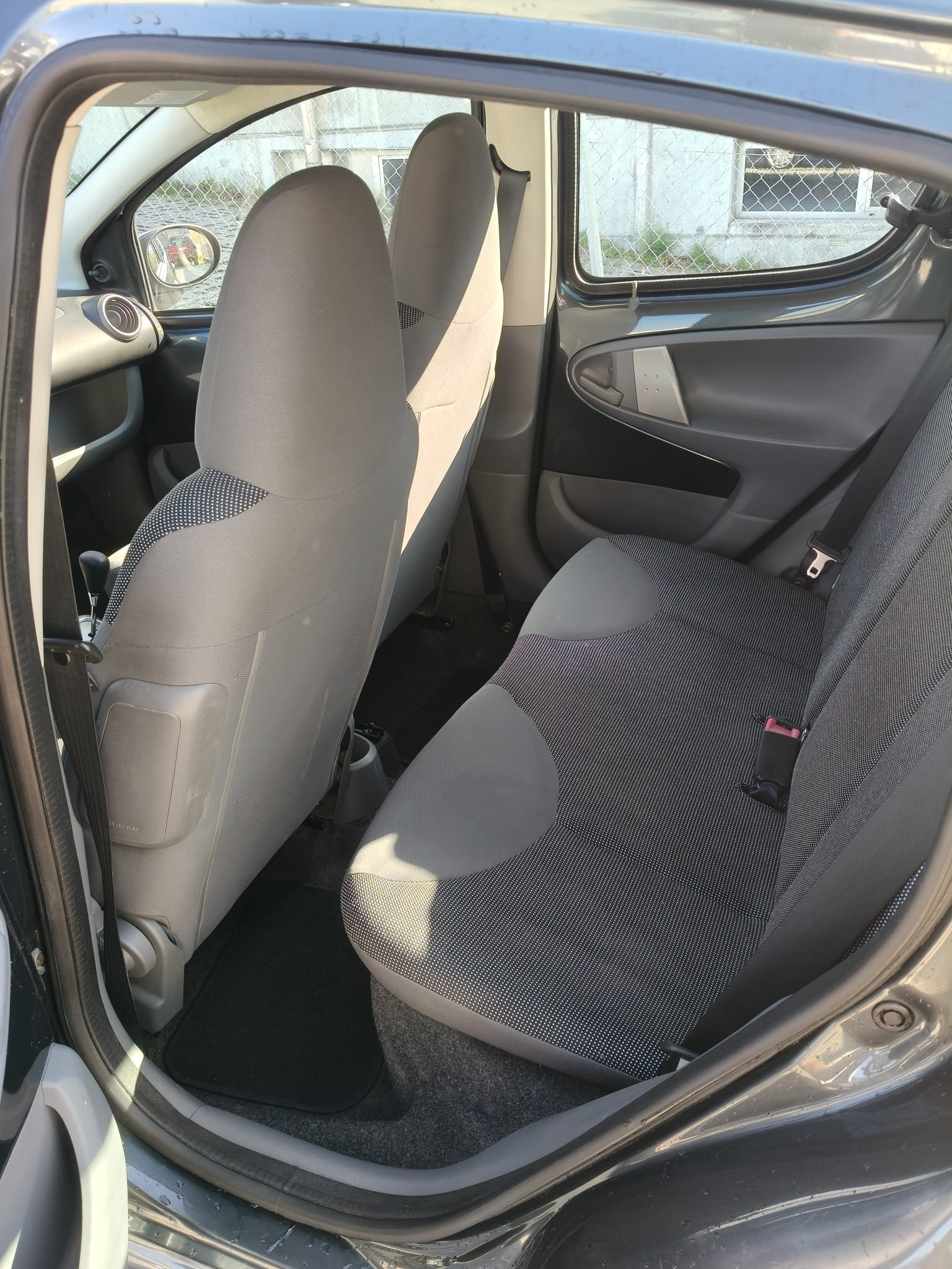 PEUGEOT 107 1.0 Trendy Automatic-image-9