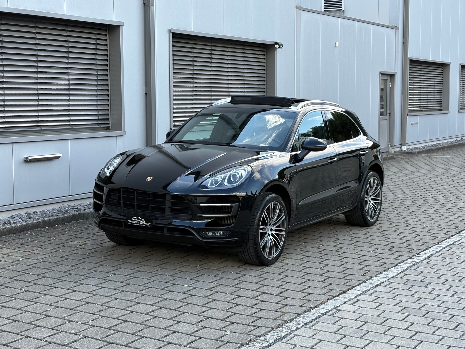 PORSCHE Macan Turbo PDK