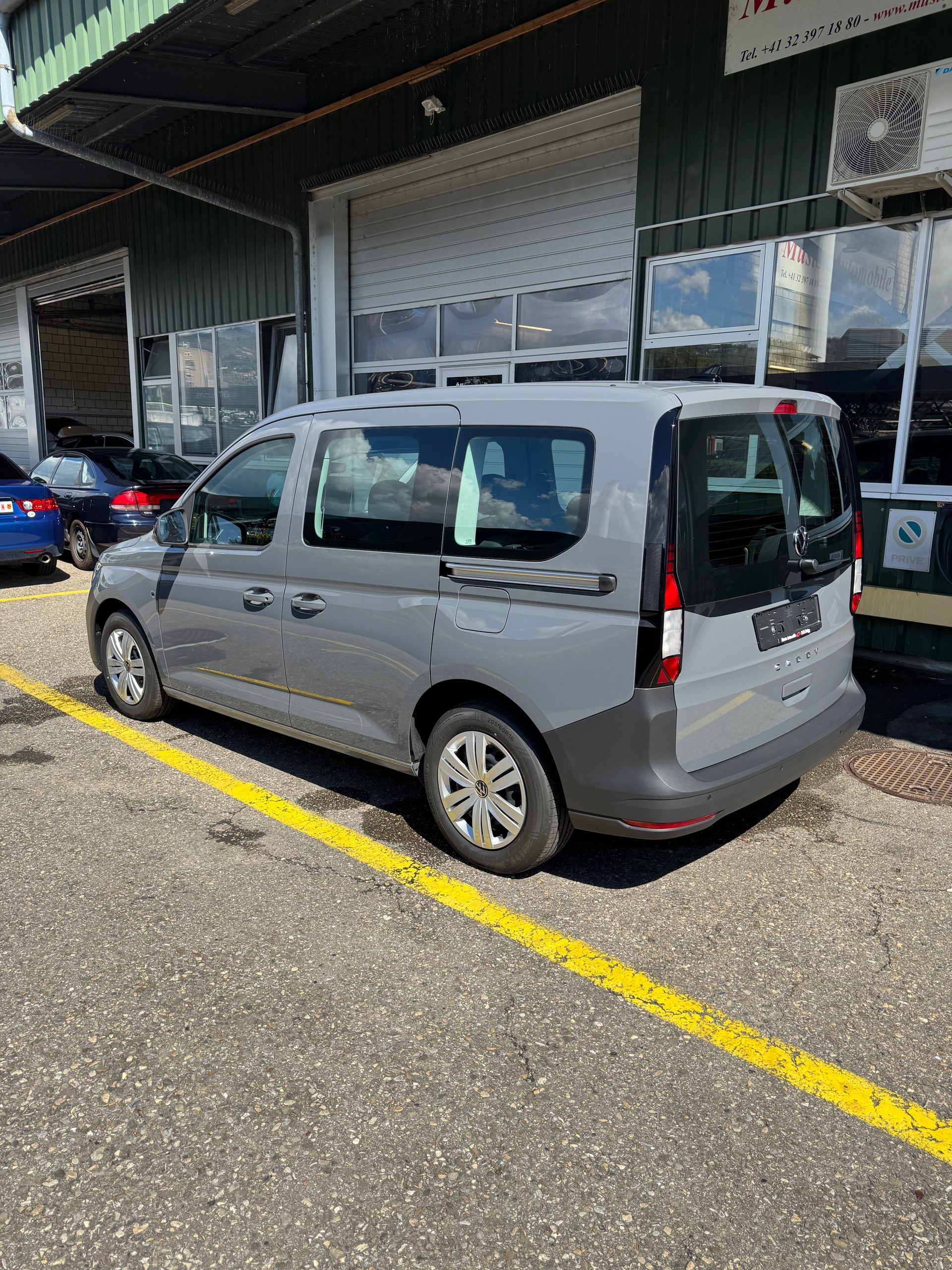 VW Caddy 2.0 TDI Life DSG 122 PS 2 Schiebetüren 5 Jahre Garantie mit 39 % Rabatt !-showroom-element-1