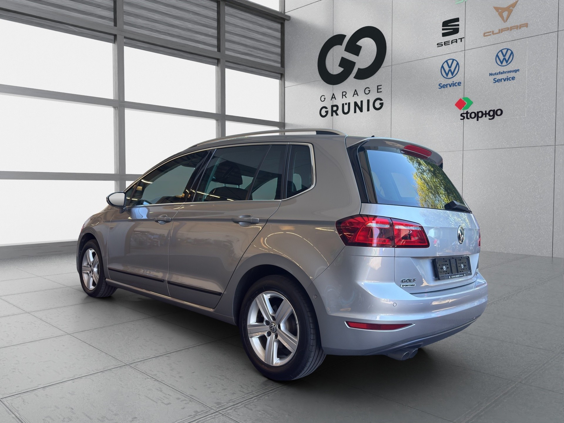 VW Golf Sportsvan 2.0 TDI Highline DSG-showroom-element-3