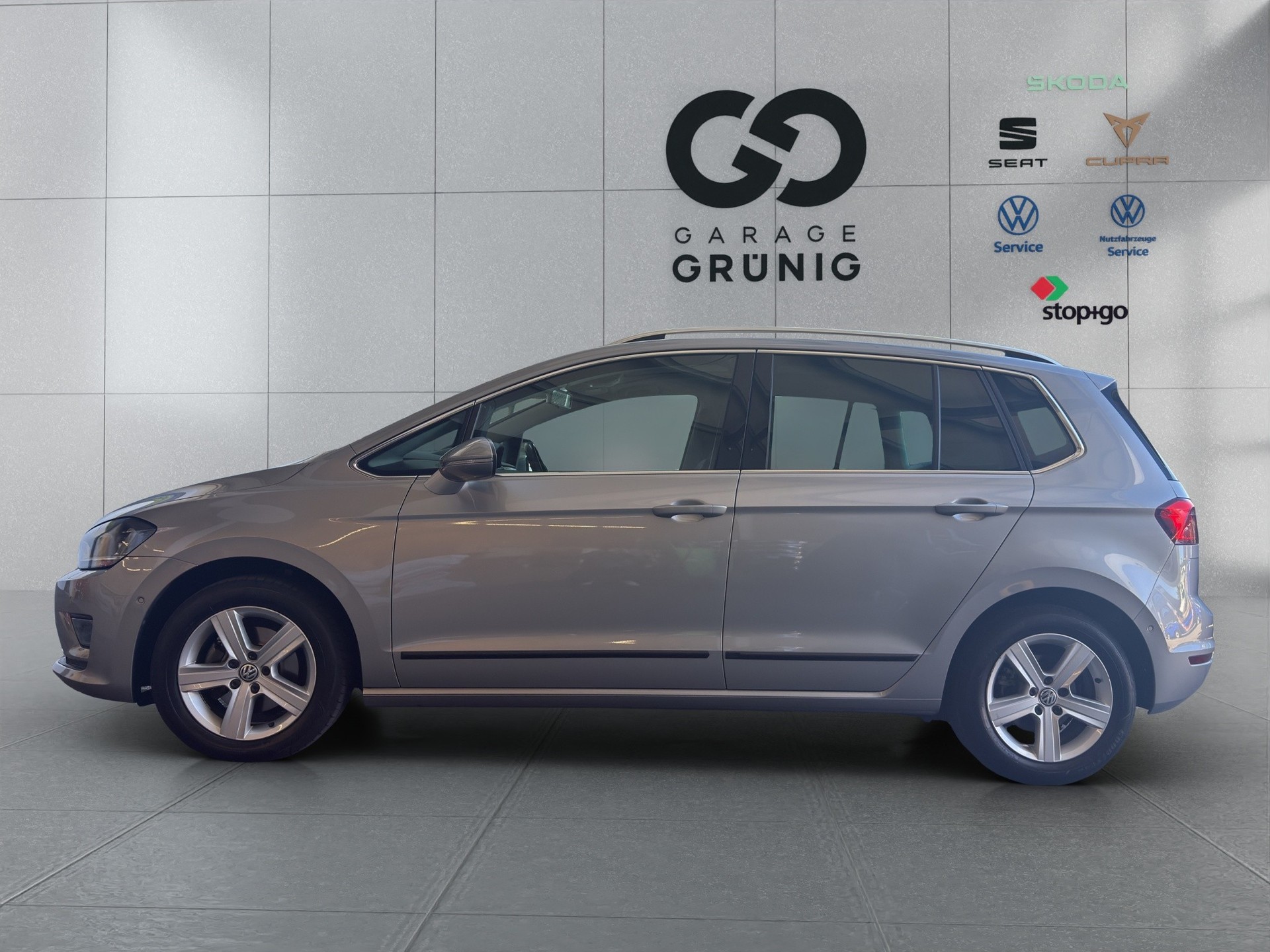 VW Golf Sportsvan 2.0 TDI Highline DSG-showroom-element-2