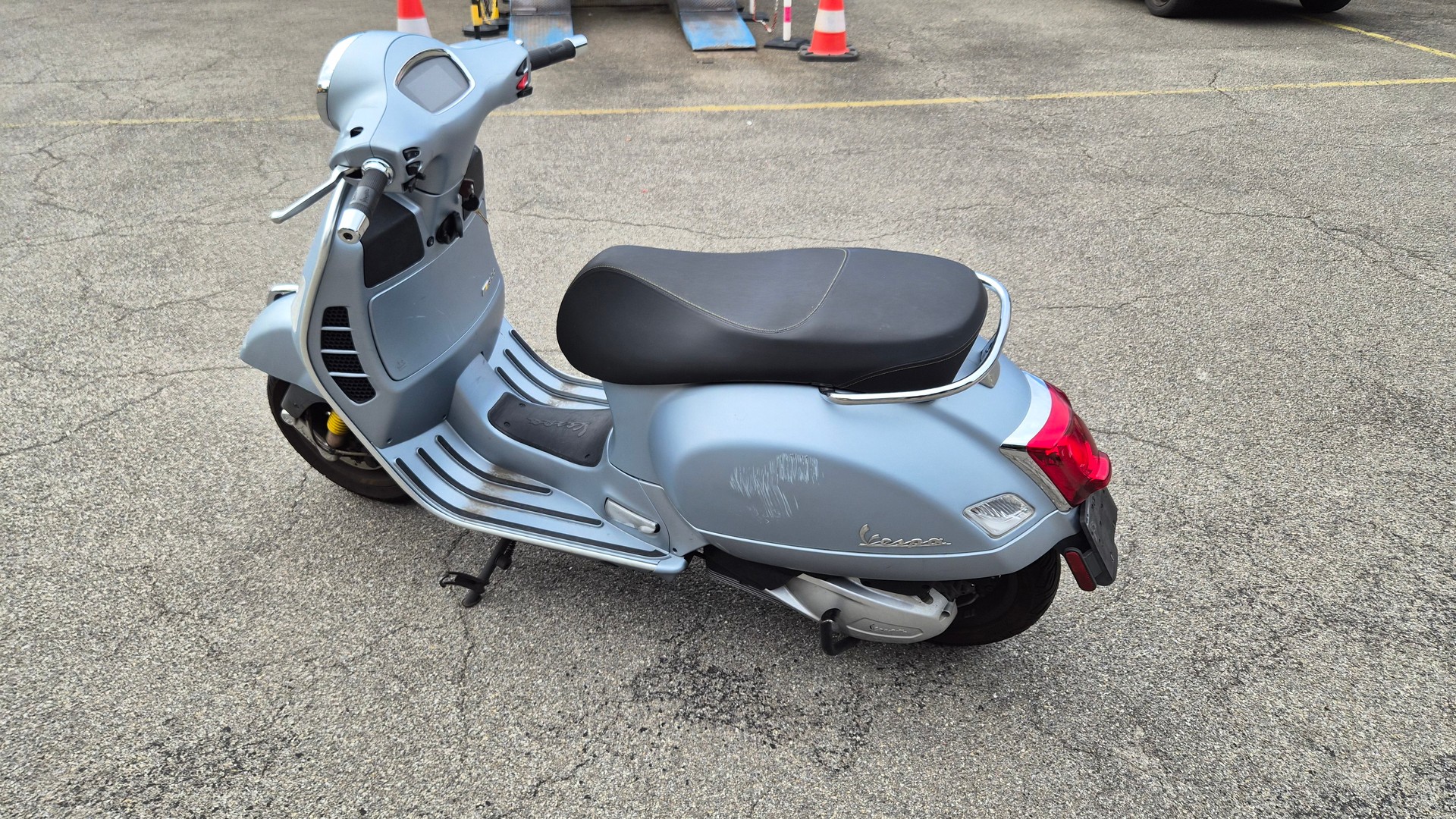 PIAGGIO Vespa GTS 300 Super Sport ABS-image-5