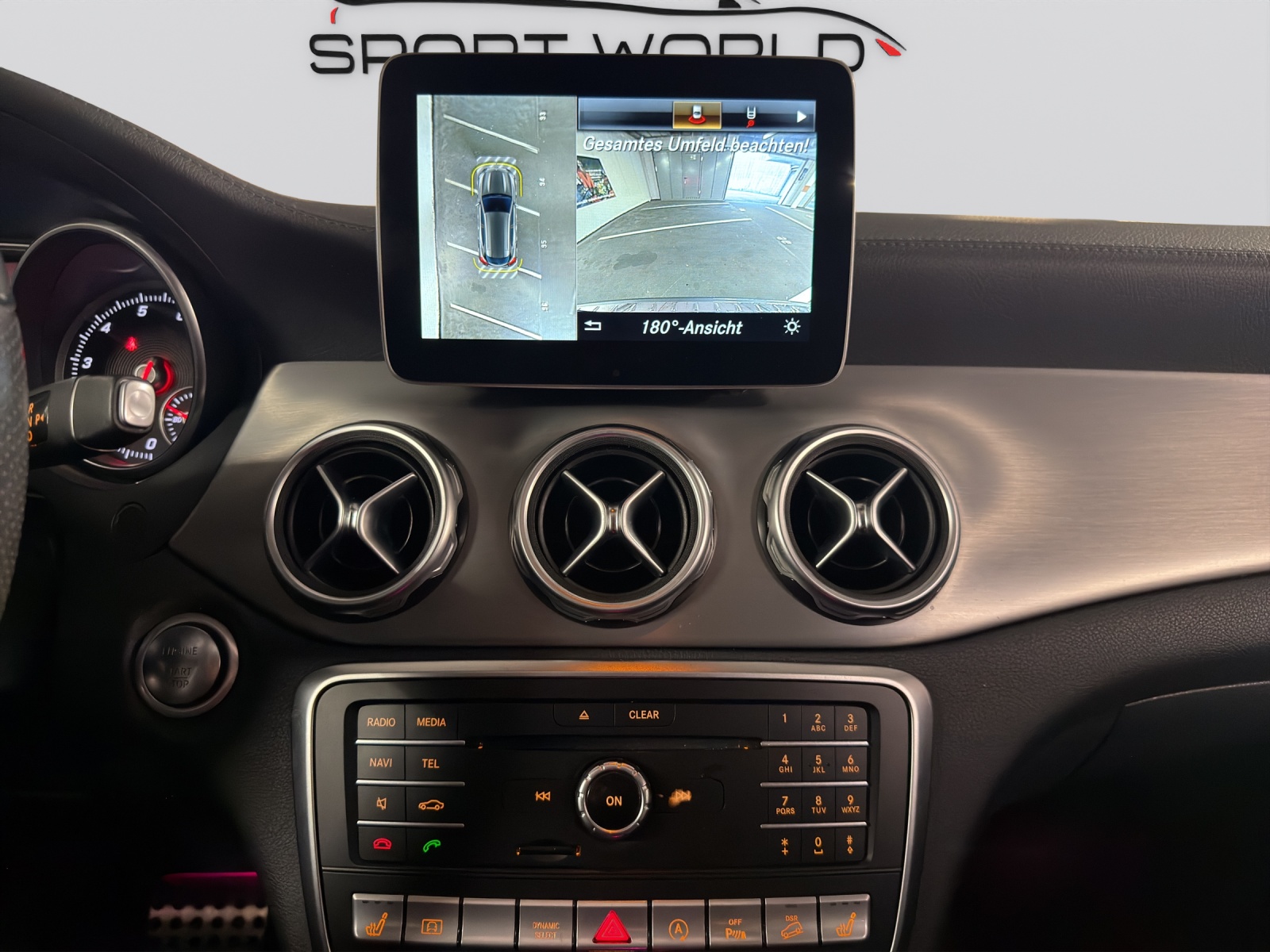 MERCEDES-BENZ GLA 250 AMG Line Swiss Star 4Matic 7G-DCT-image-17