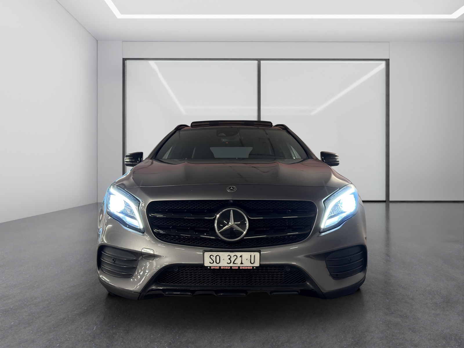 MERCEDES-BENZ GLA 250 AMG Line Swiss Star 4Matic 7G-DCT-image-4