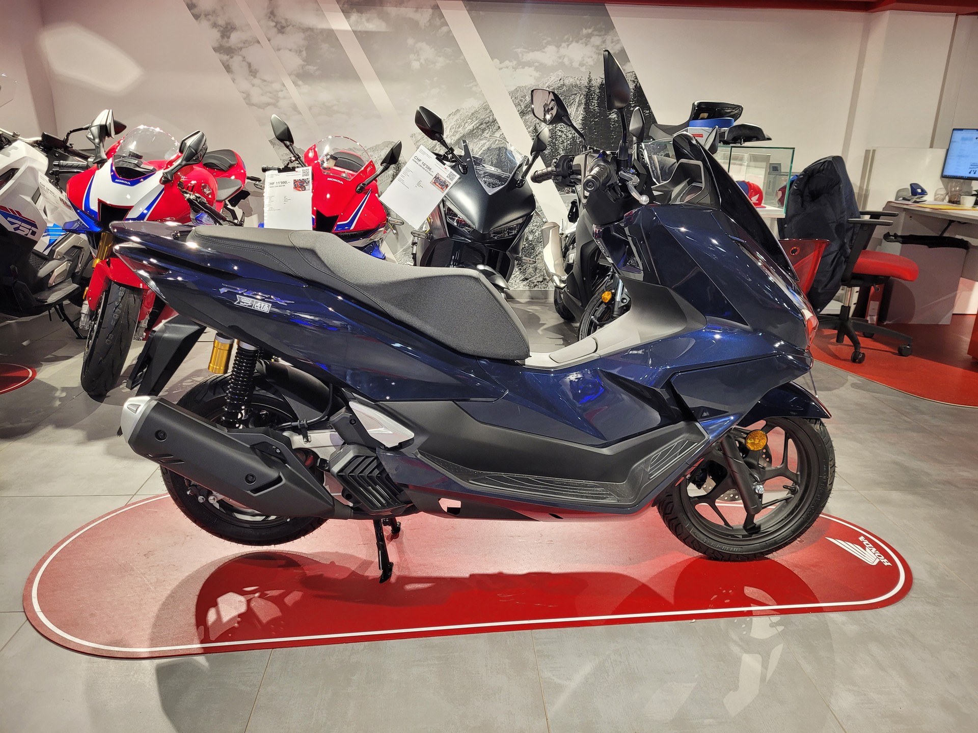 HONDA PCX 125 DX TFT. connectivity-image-1