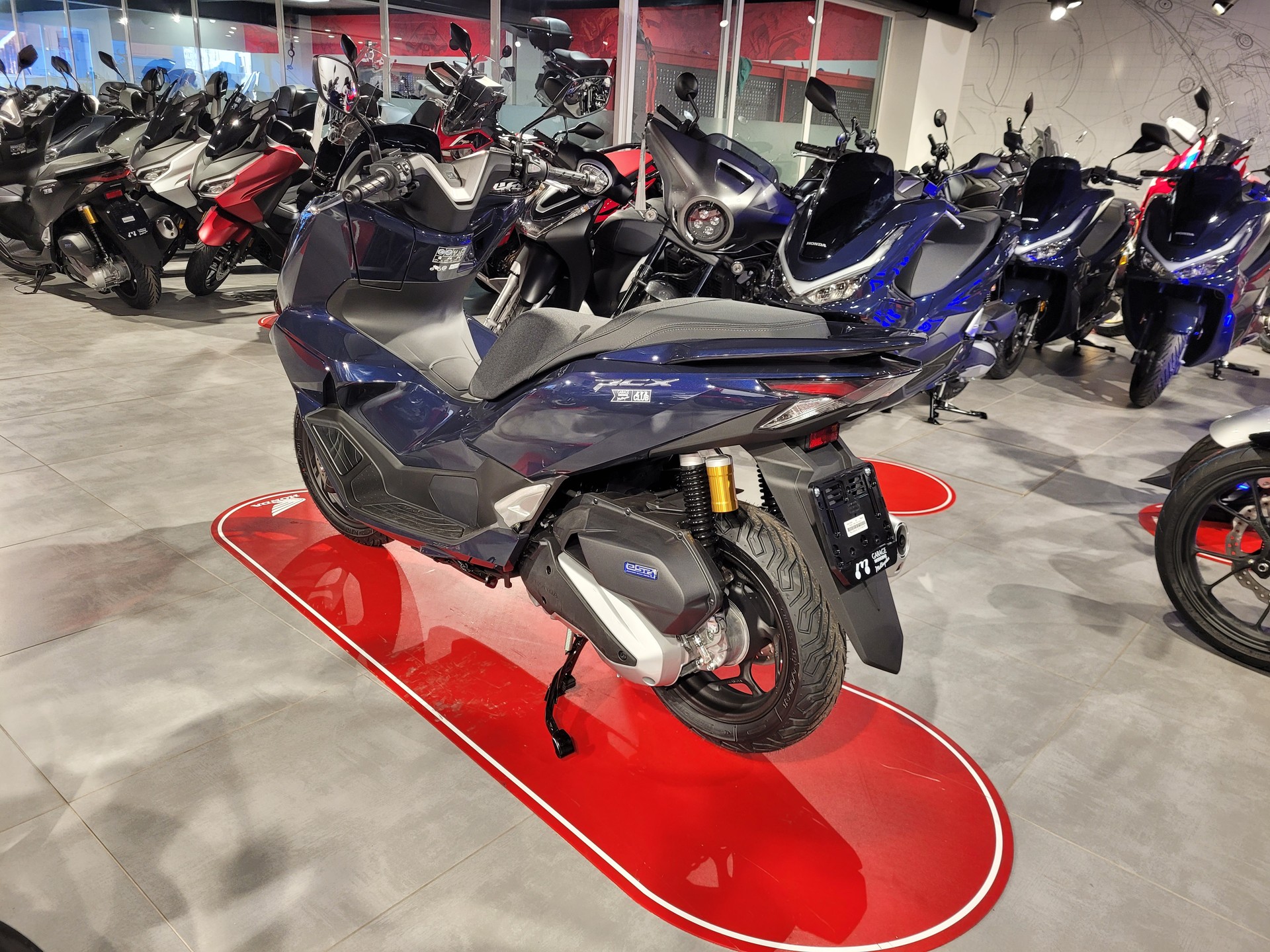 HONDA PCX 125 DX TFT. connectivity-image-3