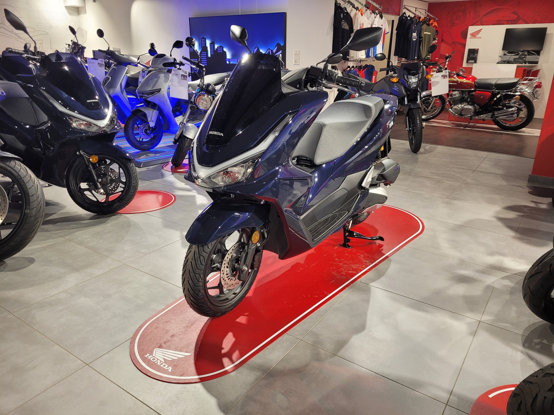 HONDA PCX 125 DX TFT. connectivity-image-4
