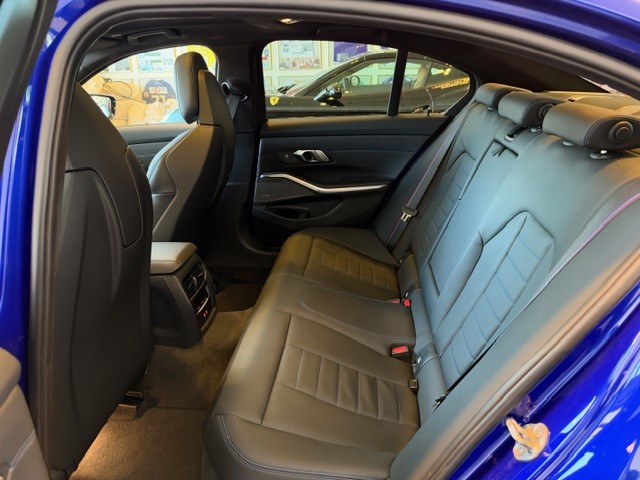 BMW M340i xDrive-image-9