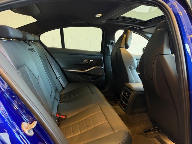 BMW M340i xDrive-image-10