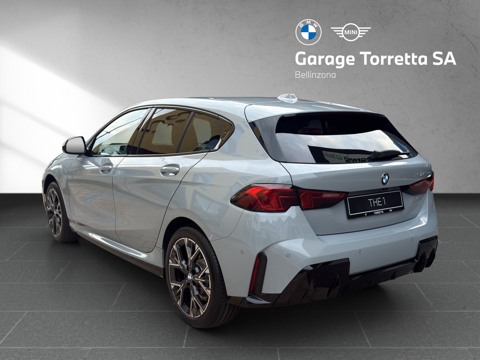 BMW 116 Steptronic-showroom-element-2