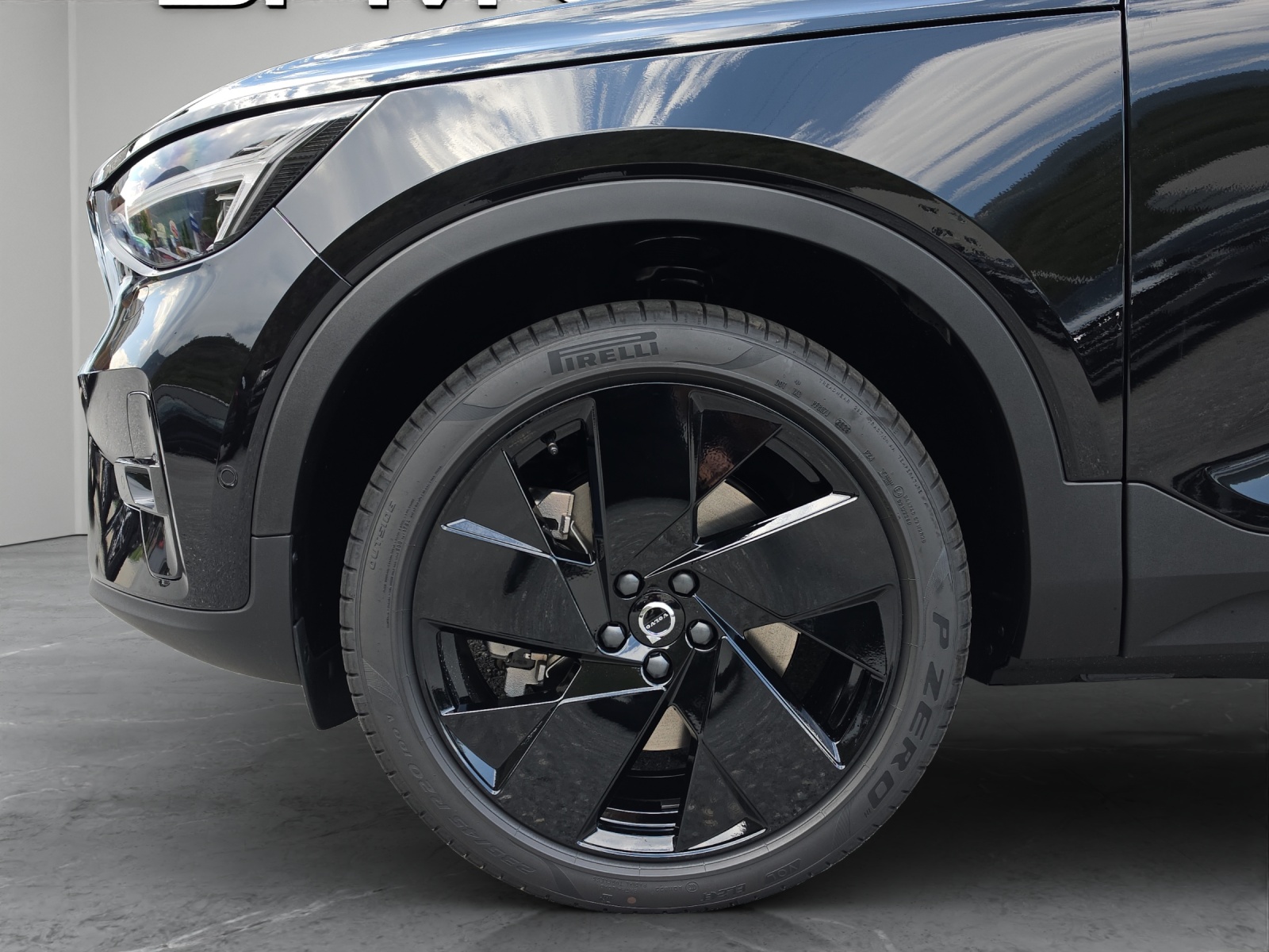 VOLVO EC40 Twin Performance Black Edition AWD-image-6