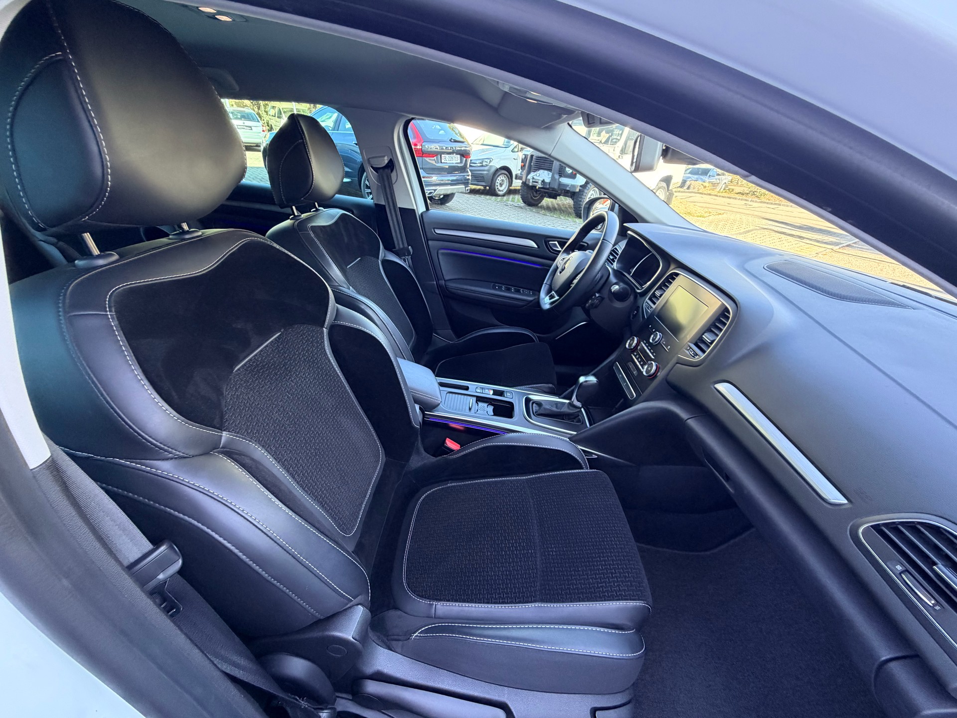 RENAULT Mégane Grandtour 1.3 16V Turbo GT Line EDC-image-8