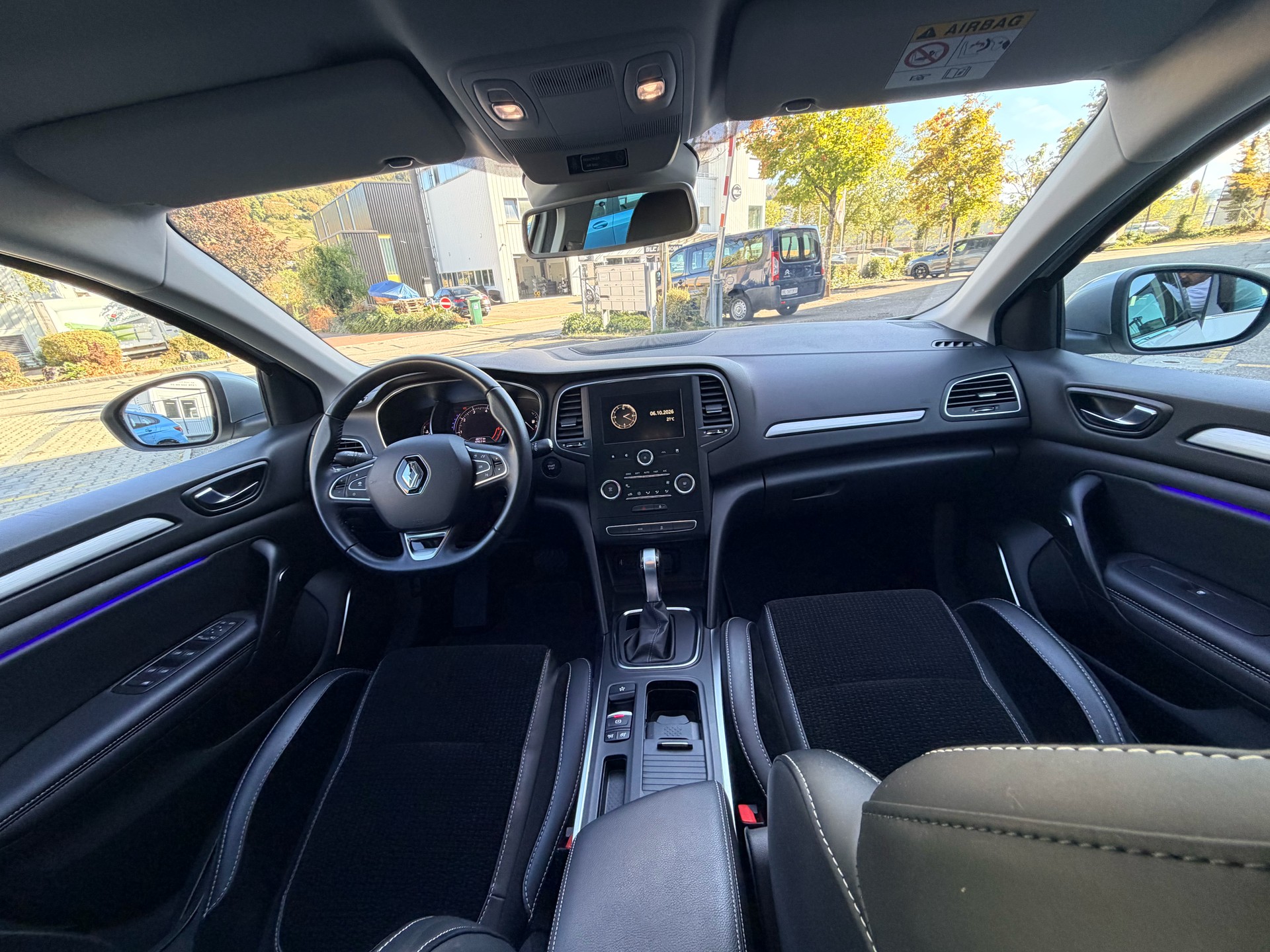 RENAULT Mégane Grandtour 1.3 16V Turbo GT Line EDC-image-12