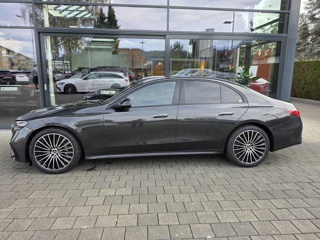 MERCEDES-BENZ E 200 4Matic AMG Line-showroom-element-1