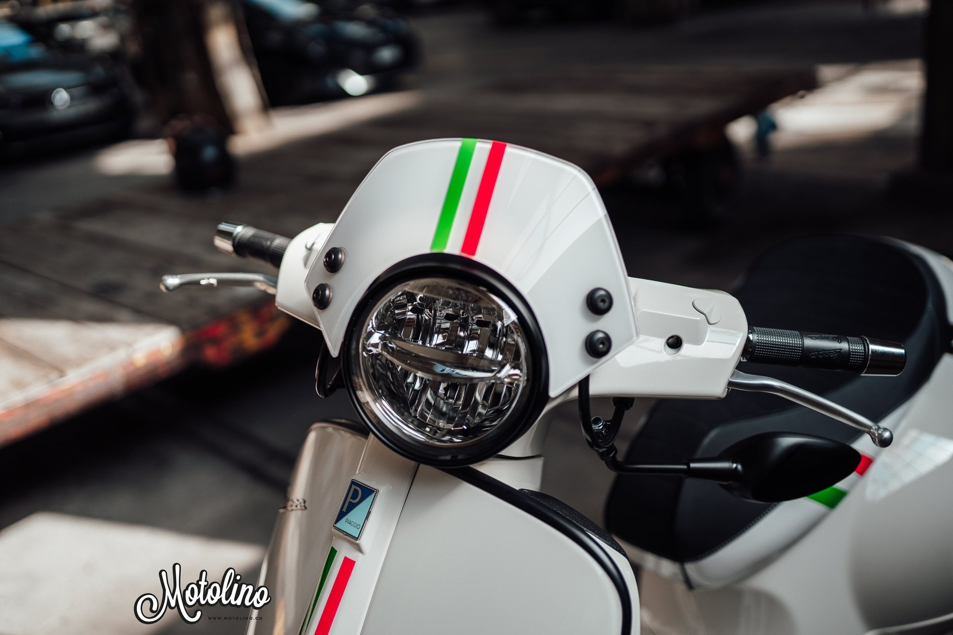 PIAGGIO Vespa GTS 300 Super ABS-image-12
