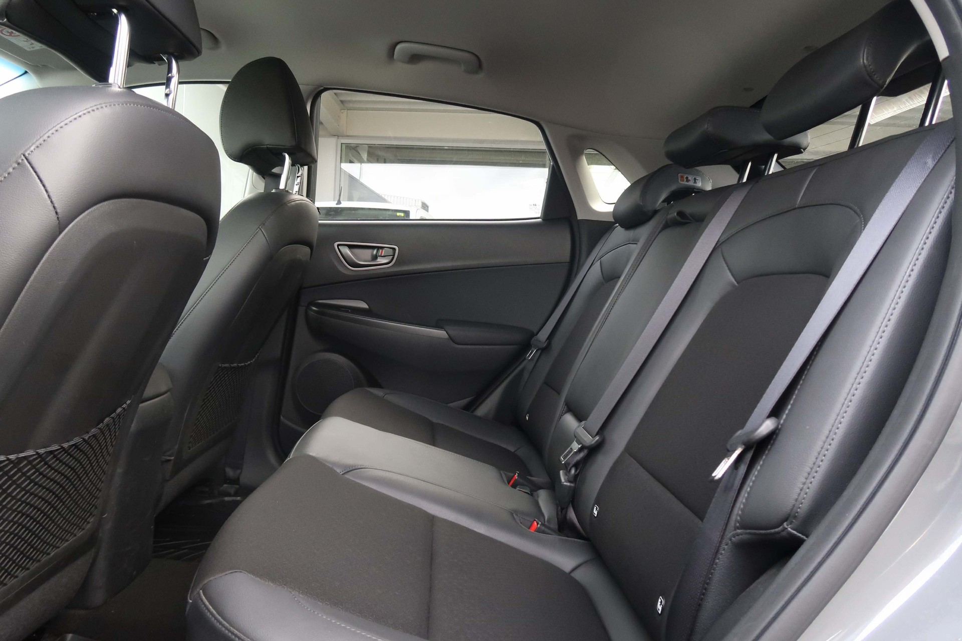 HYUNDAI Kona Electric 100% EV Amplia-image-11