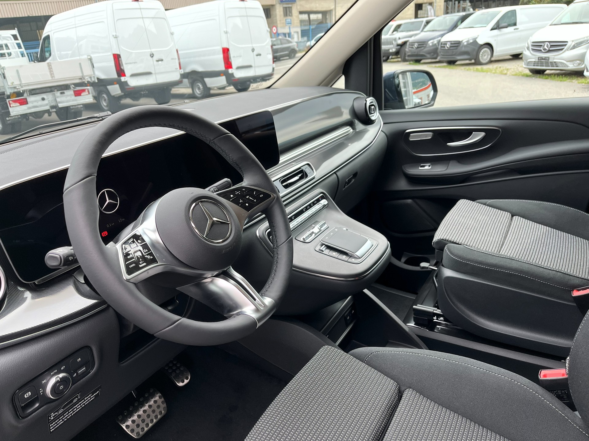 MERCEDES-BENZ Marco Polo 250 d 4M Automat-image-11