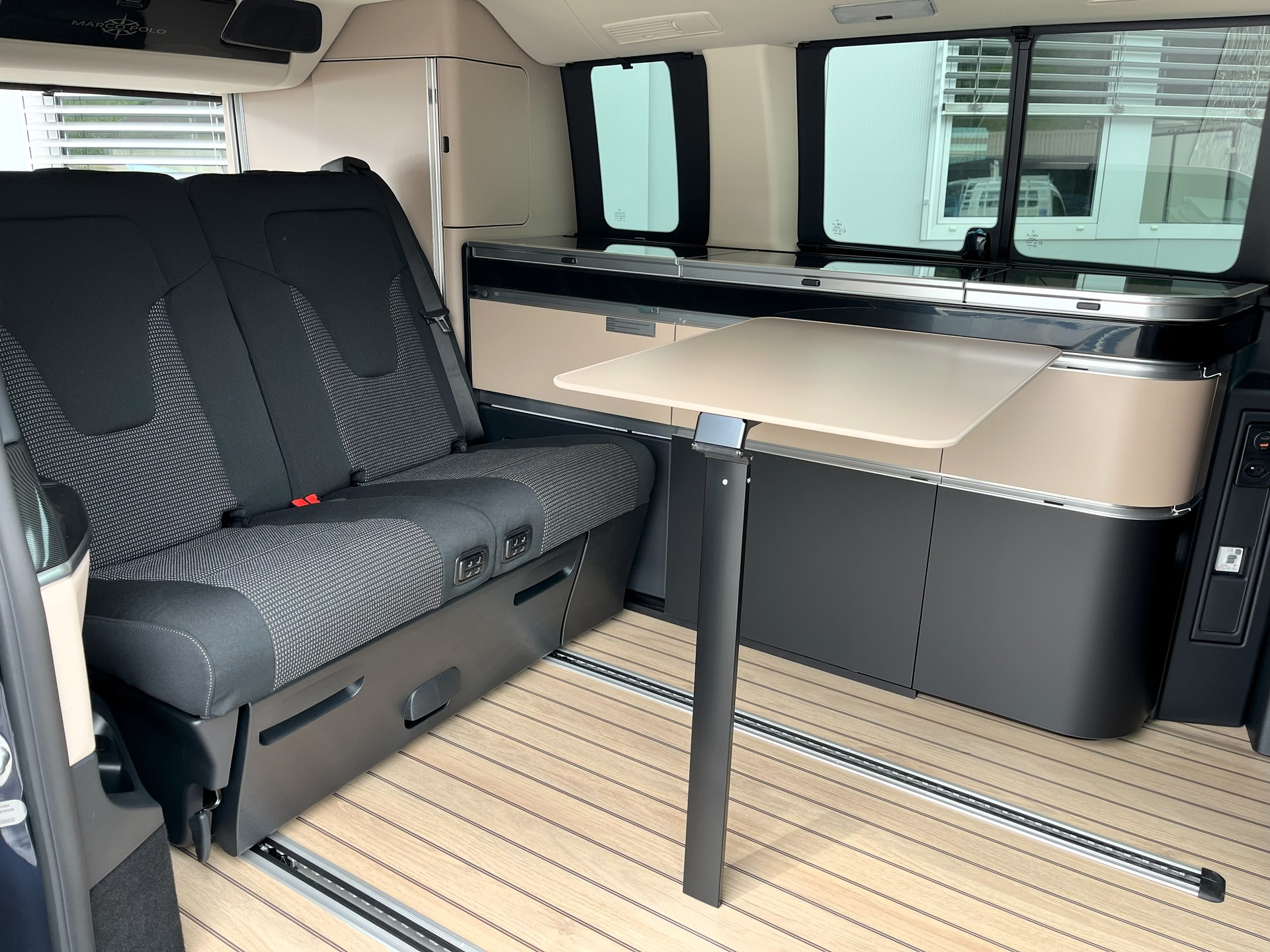 MERCEDES-BENZ Marco Polo 250 d 4M Automat-image-16