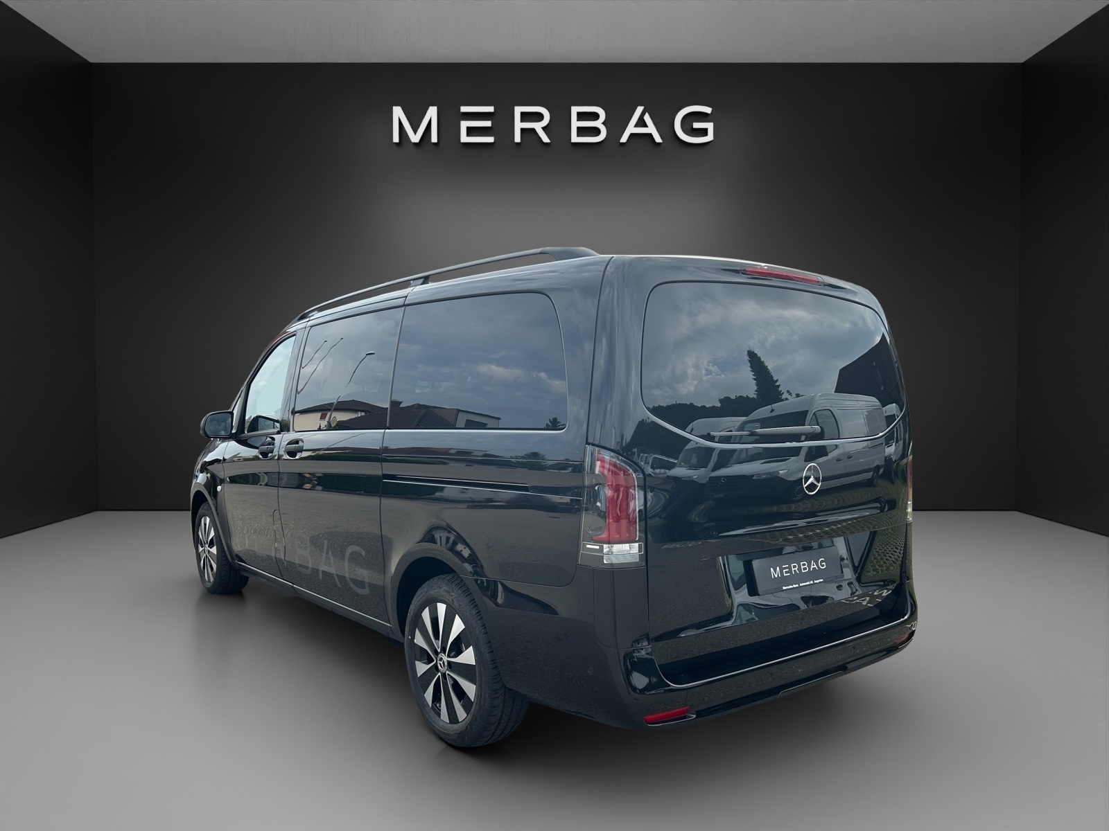 MERCEDES-BENZ Vito 119 CDI Lang Tourer 9G-Tronic 4M Select-image-4