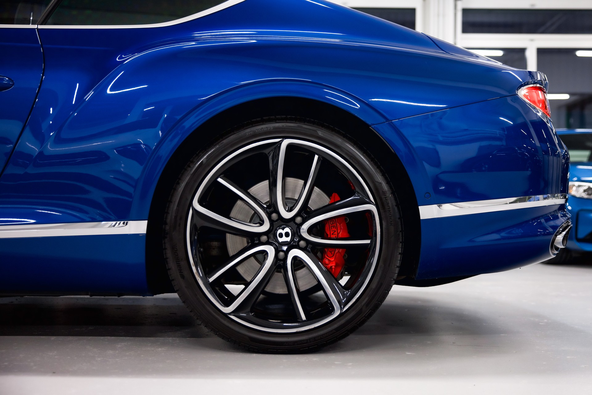 BENTLEY Continental GT 6.0 W12-image-10