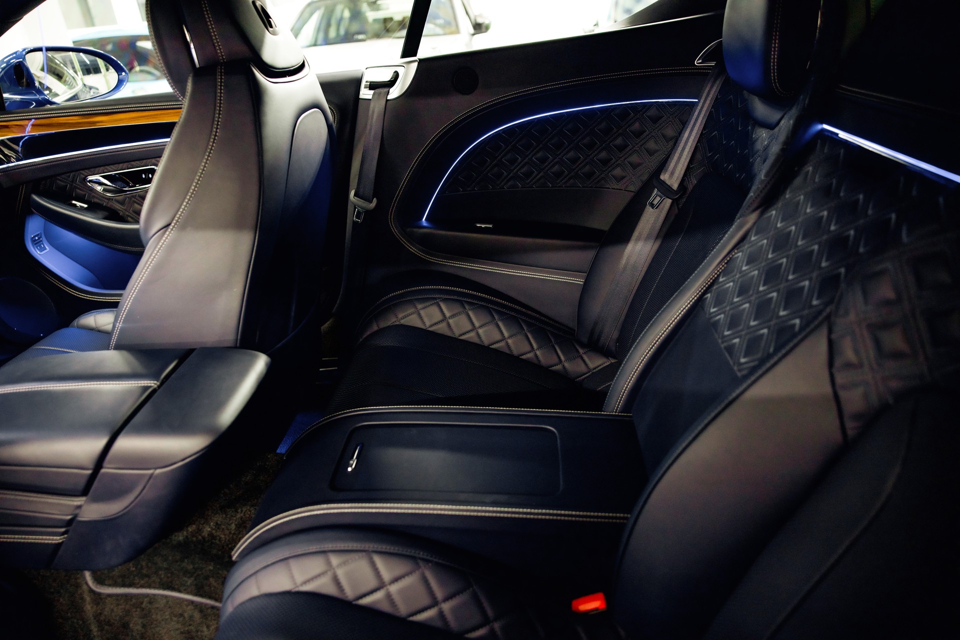 BENTLEY Continental GT 6.0 W12-image-21