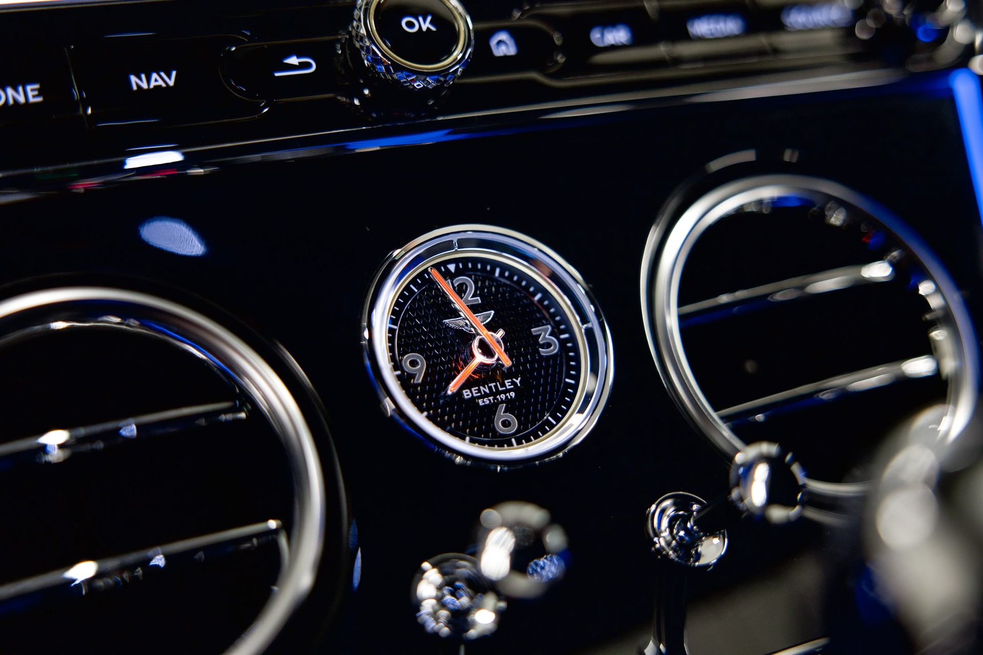 BENTLEY Continental GT 6.0 W12-image-30