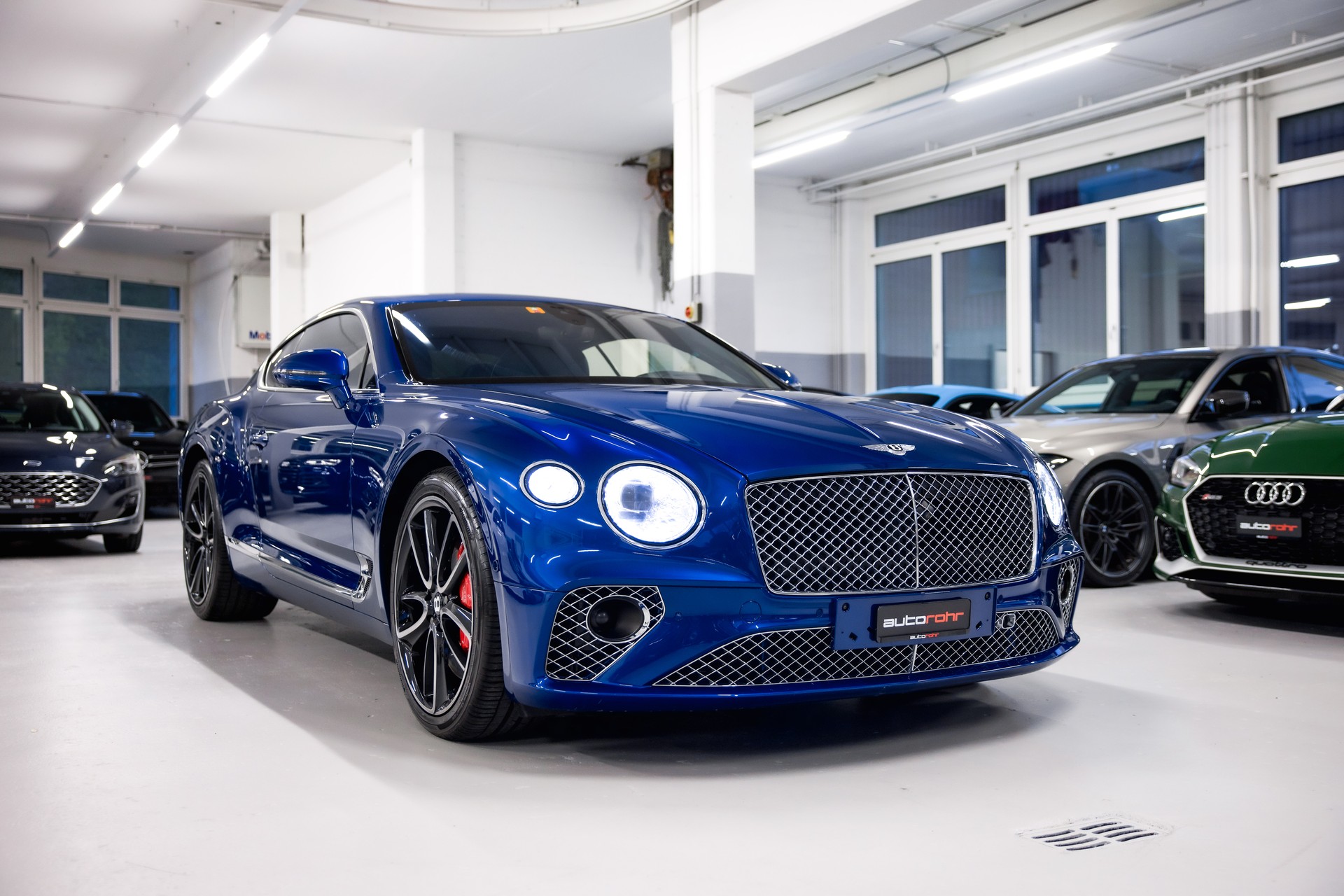 BENTLEY Continental GT 6.0 W12-showroom-element-2