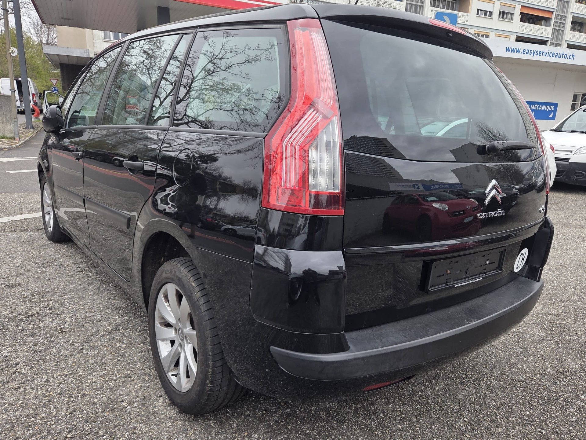 CITROEN Grand C4 Picasso 1.6 HDI 16V Attraction-image-2