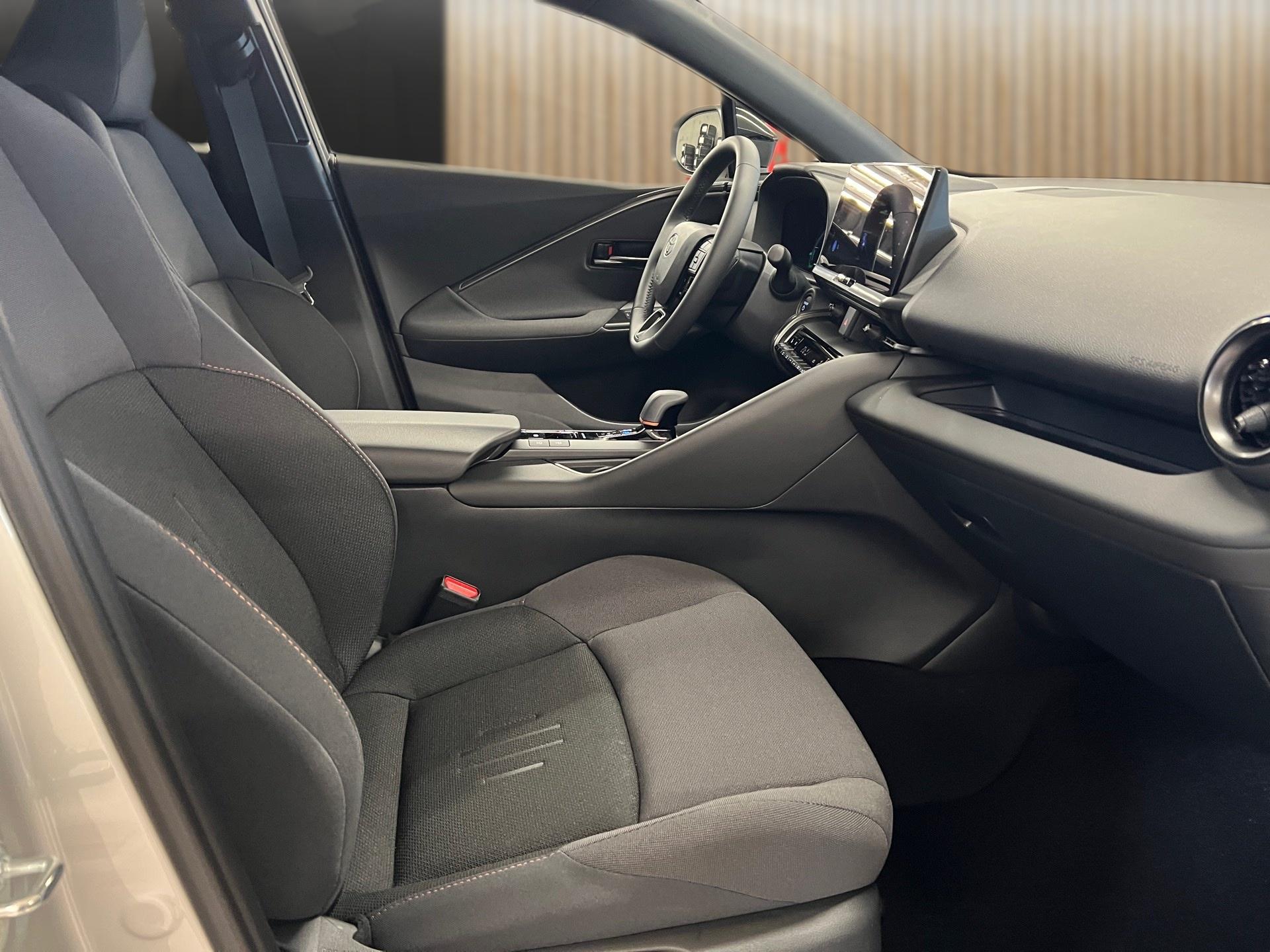 TOYOTA C-HR 1.8 HSD CVT Trend-image-14