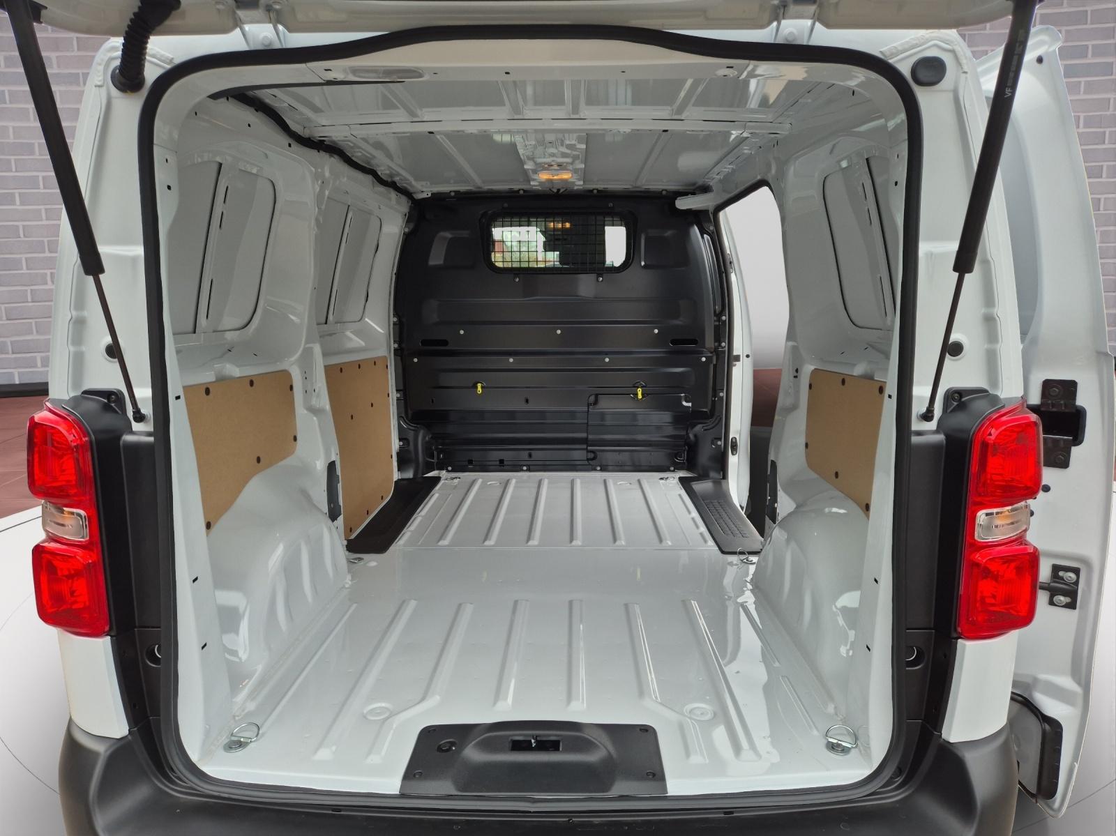 TOYOTA PROACE Van L1 1.5 D Active-image-8