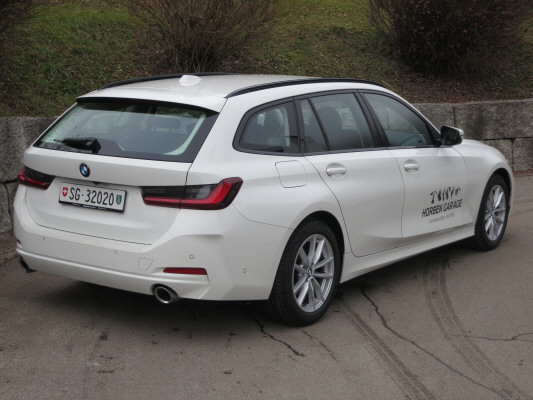 BMW 320d xDrive 48V Touring-showroom-element-3