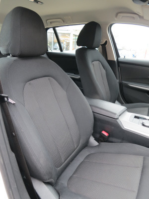 BMW 320d xDrive 48V Touring-image-9