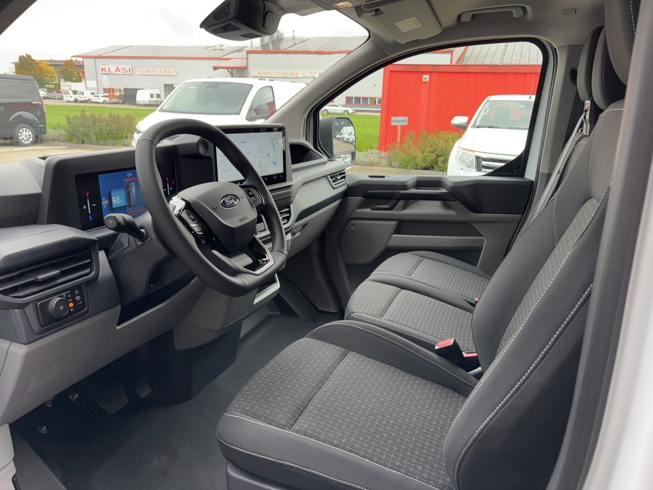 FORD E-Transit C Van 320 L2 74 kWh Trend-image-8