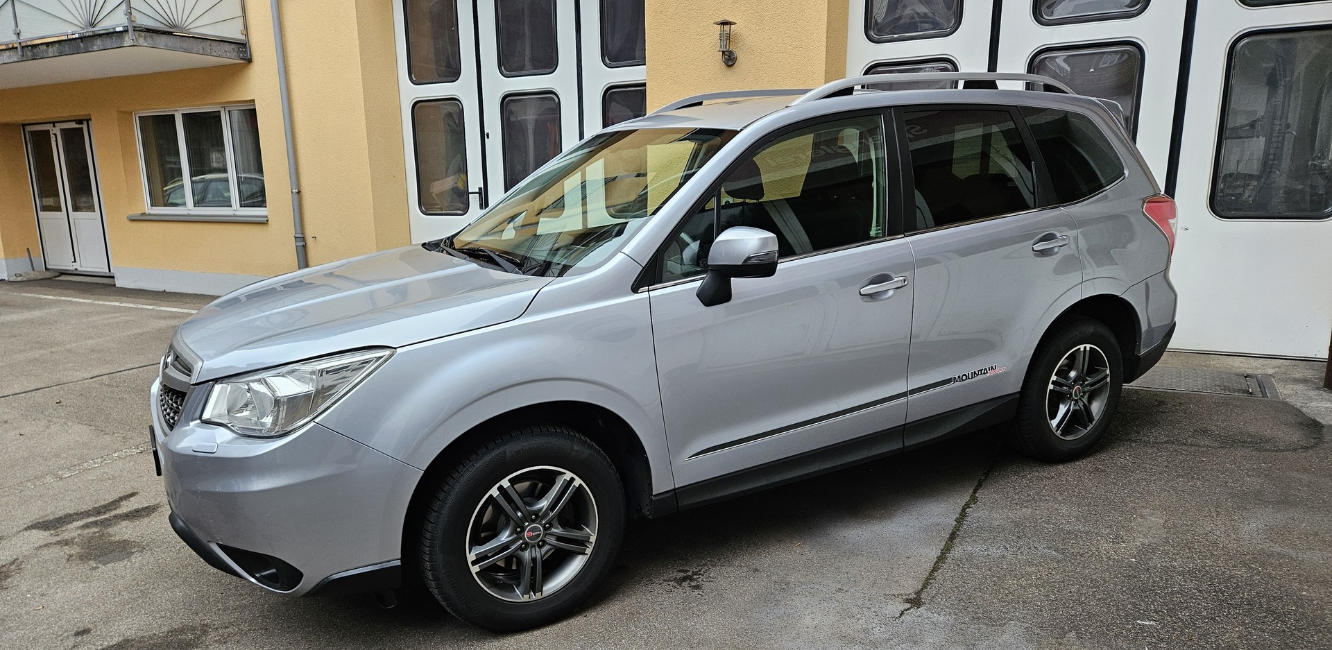 SUBARU Forester 2.0i Swiss-image-21