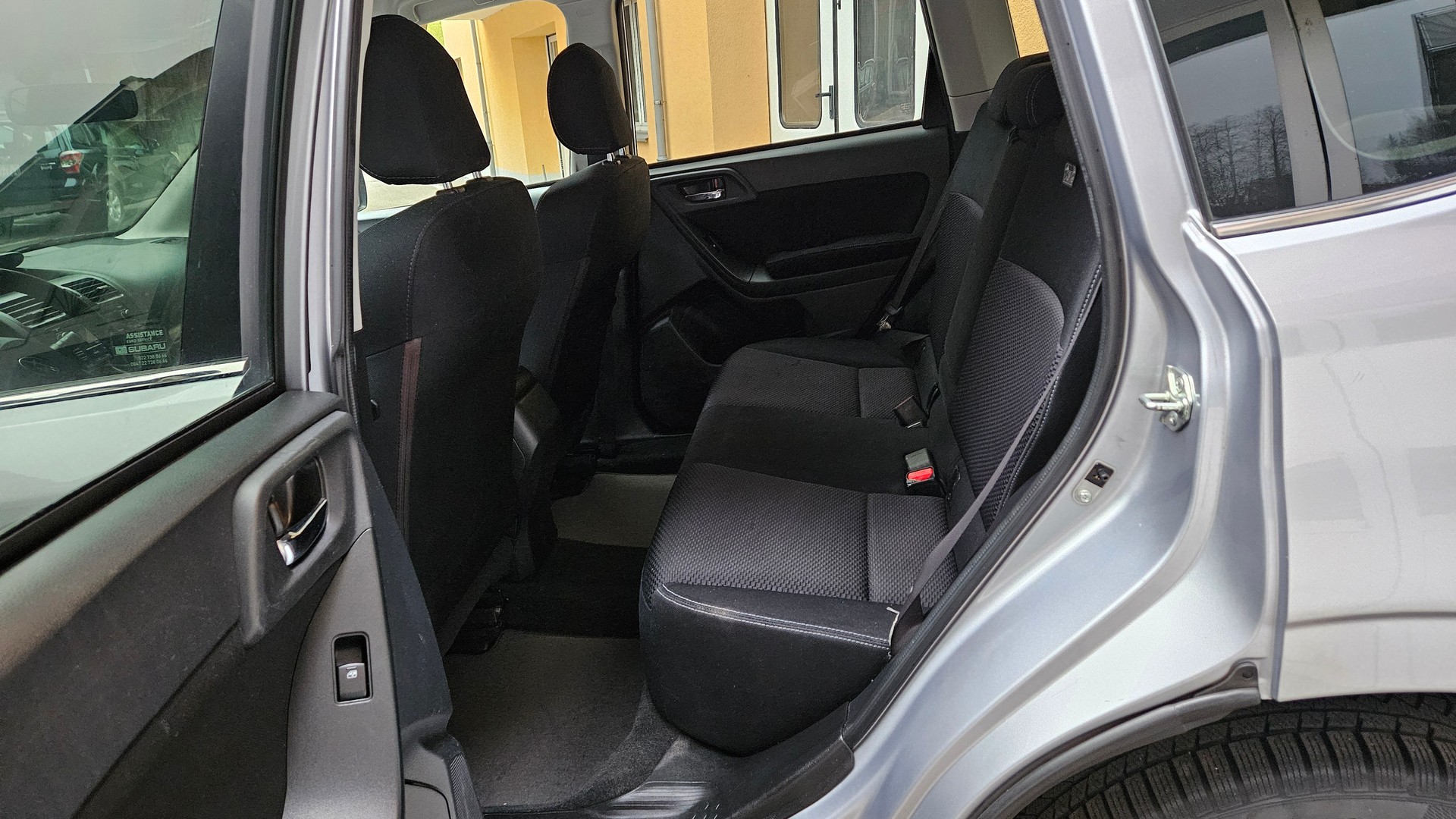 SUBARU Forester 2.0i Swiss-image-19