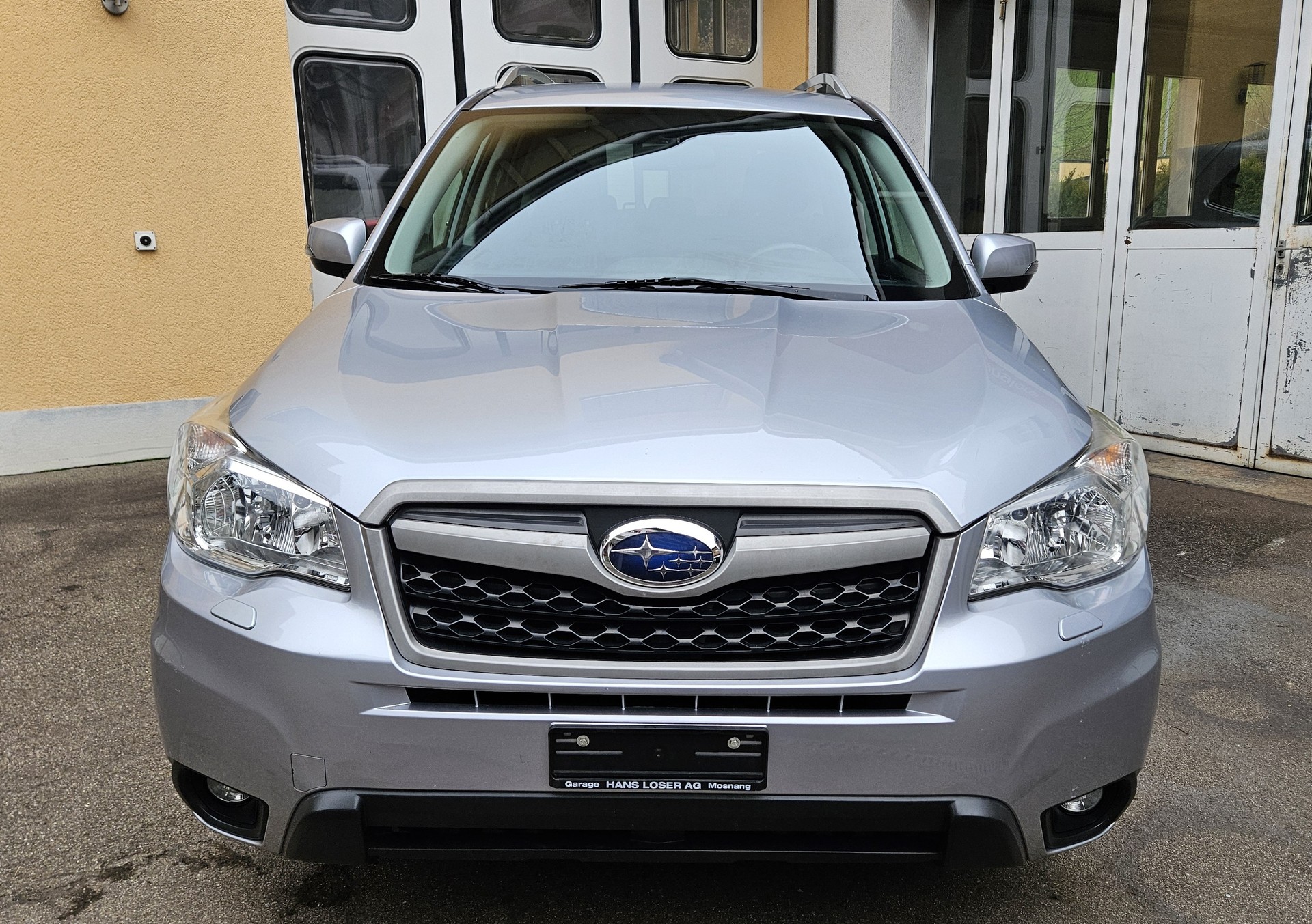 SUBARU Forester 2.0i Swiss-showroom-element-3