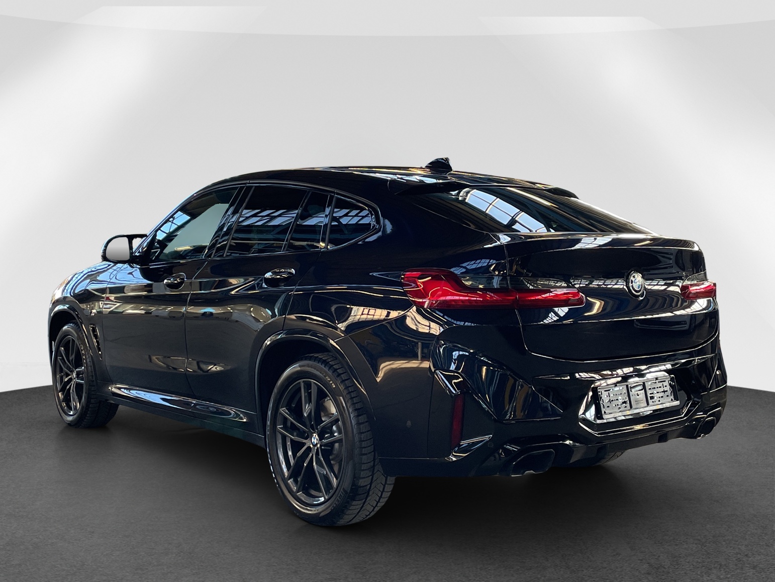 BMW X4 M40d-showroom-element-3