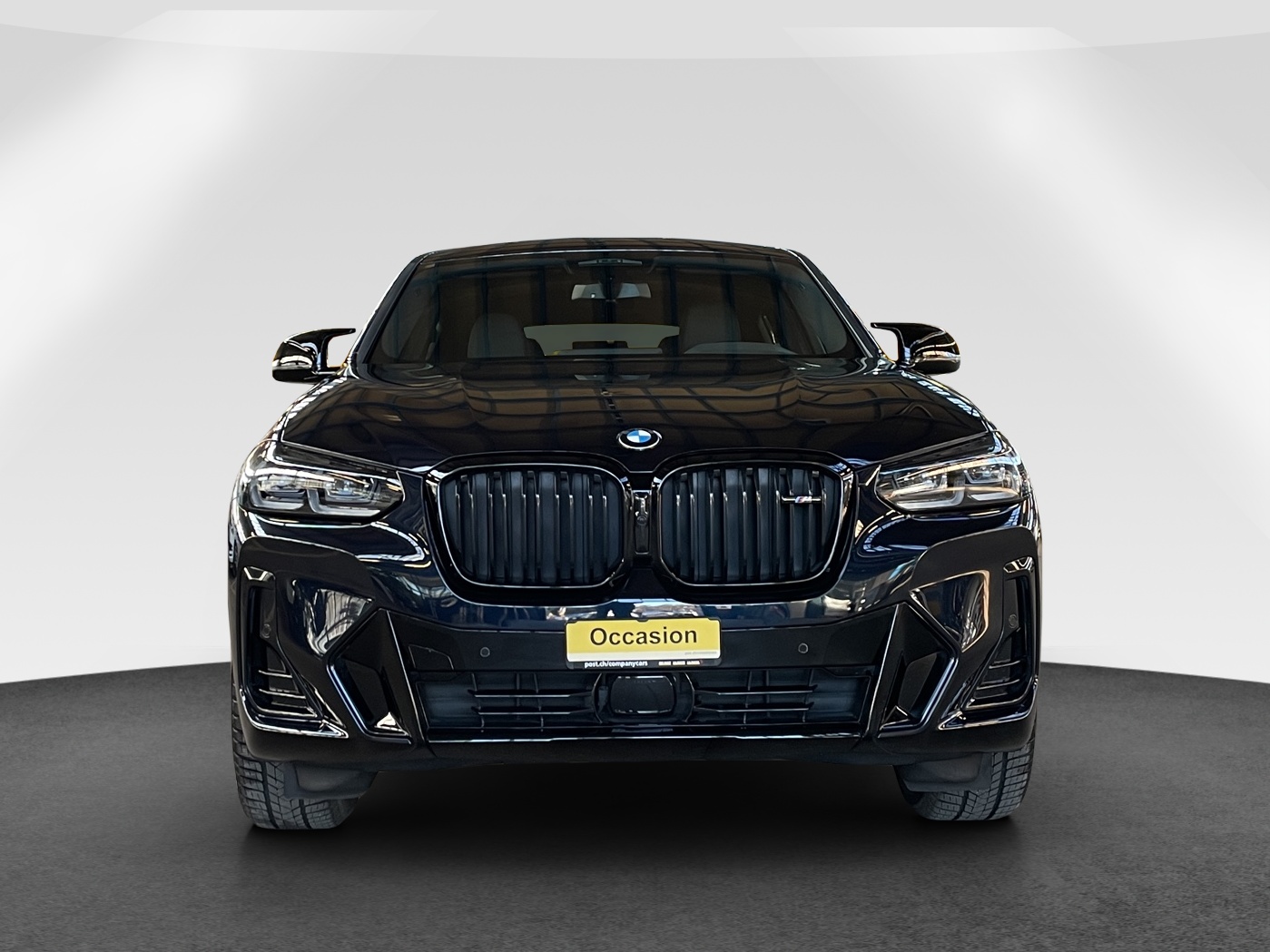 BMW X4 M40d-showroom-element-1