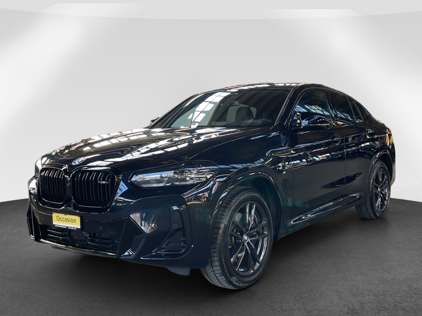 BMW X4 M40d-showroom-element-2